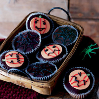 halloween cupcakes pumpkin