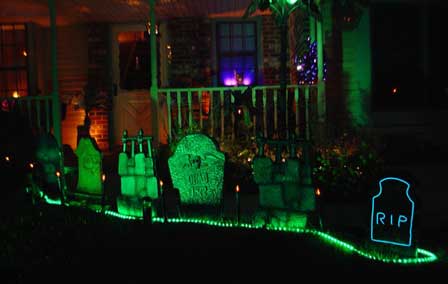 Halloween decorations – Send us your efforts!